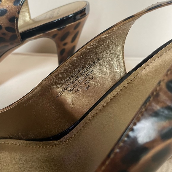 LIKE NEW Circa Joan & David Cheetah Print Heels - Picture 6 of 9